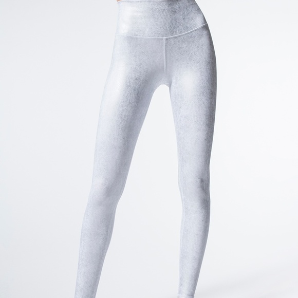 white high waisted leggings